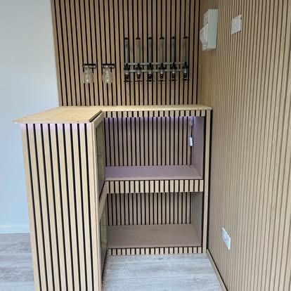 Garden Room with a Curved Resin Path, photo 6 of 6